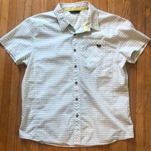 Arc’teryx men’s short sleeve button down shirt